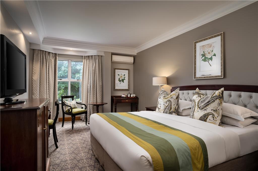 PREMIER HOTEL FALSTAFF-guestroom-Guest Room,On-Site.jpg