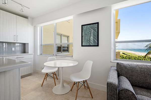 Beach - Ambassador Hotel Palm Beach