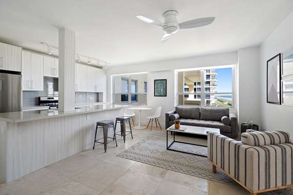 Beach - Ambassador Hotel Palm Beach