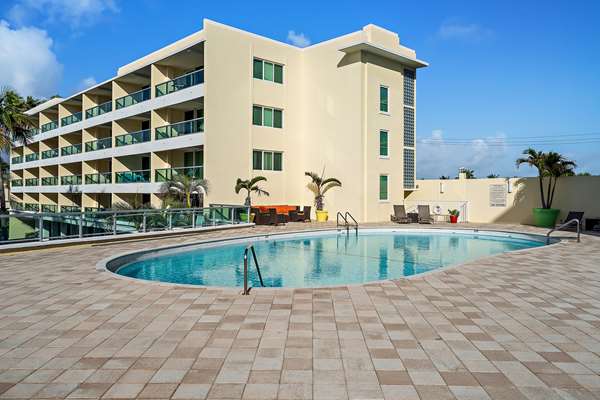 Beach - Ambassador Hotel Palm Beach