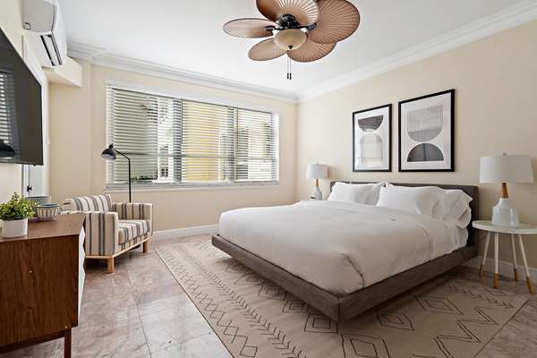 Beach - Ambassador Hotel Palm Beach