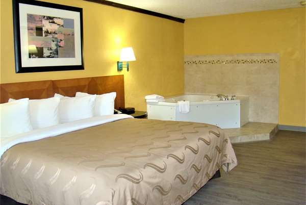  - Baymont Inn & Suites Front Royal