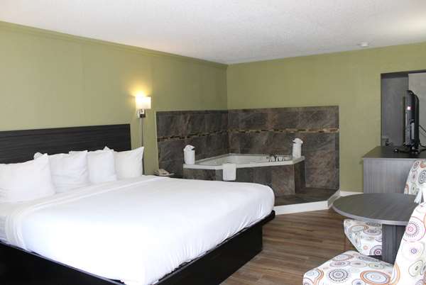  - Baymont Inn & Suites Front Royal
