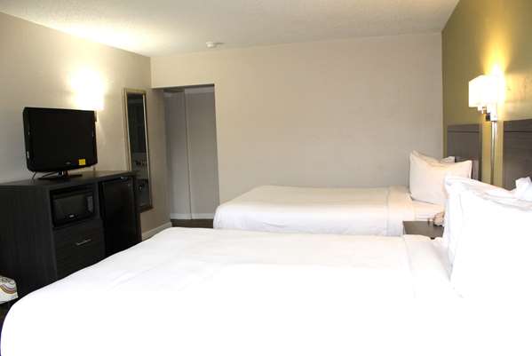  - Baymont Inn & Suites Front Royal