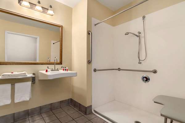  - Baymont Inn & Suites North Dartmouth - I-195, Exit 22