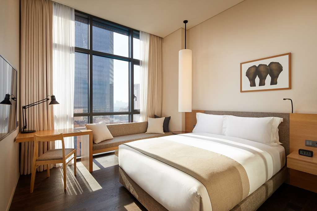 Shilla Stay Samsung-guestroom-Guest Room,On-Site.jpg