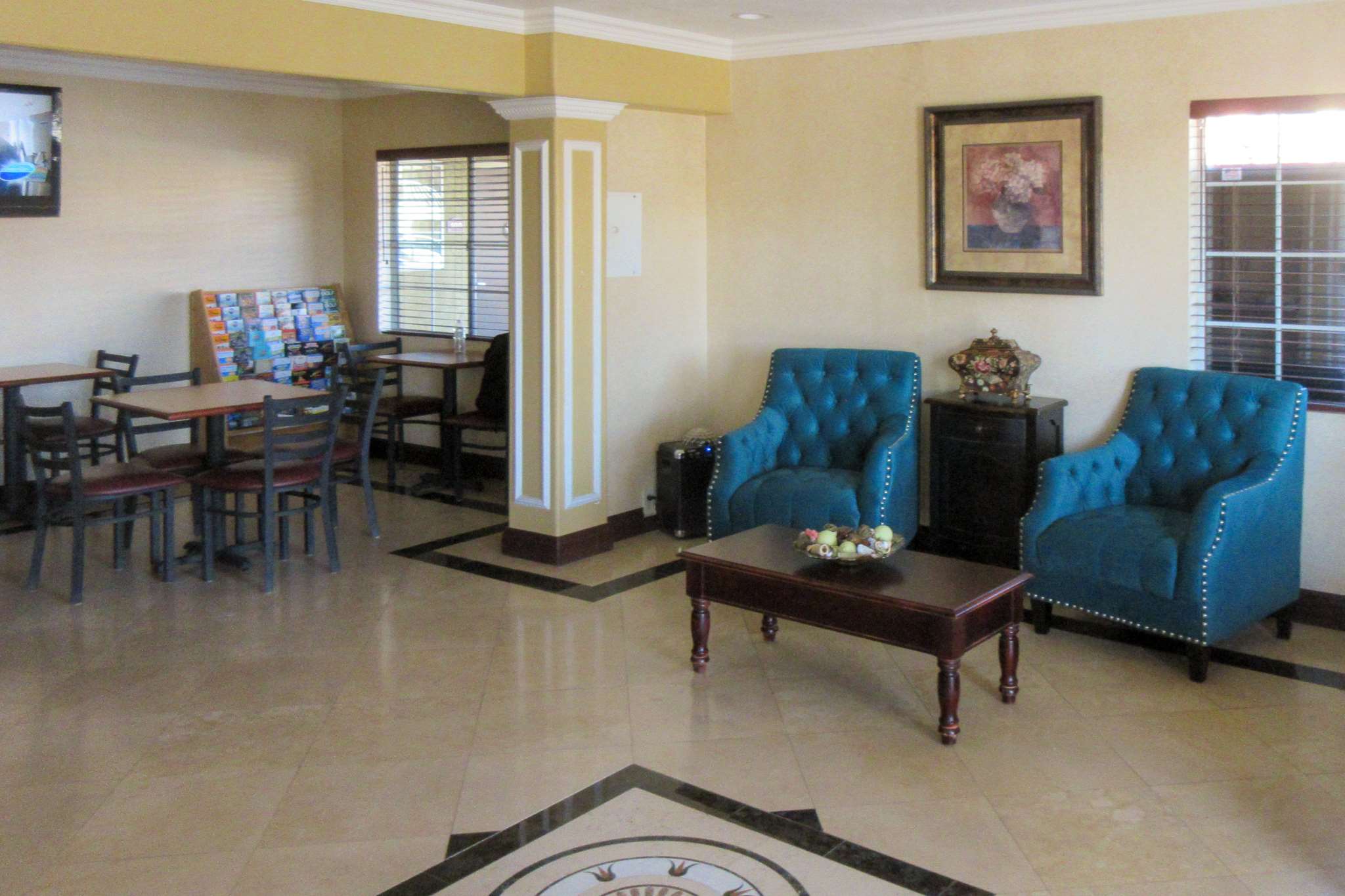 Hotel lobby | Econo Lodge
