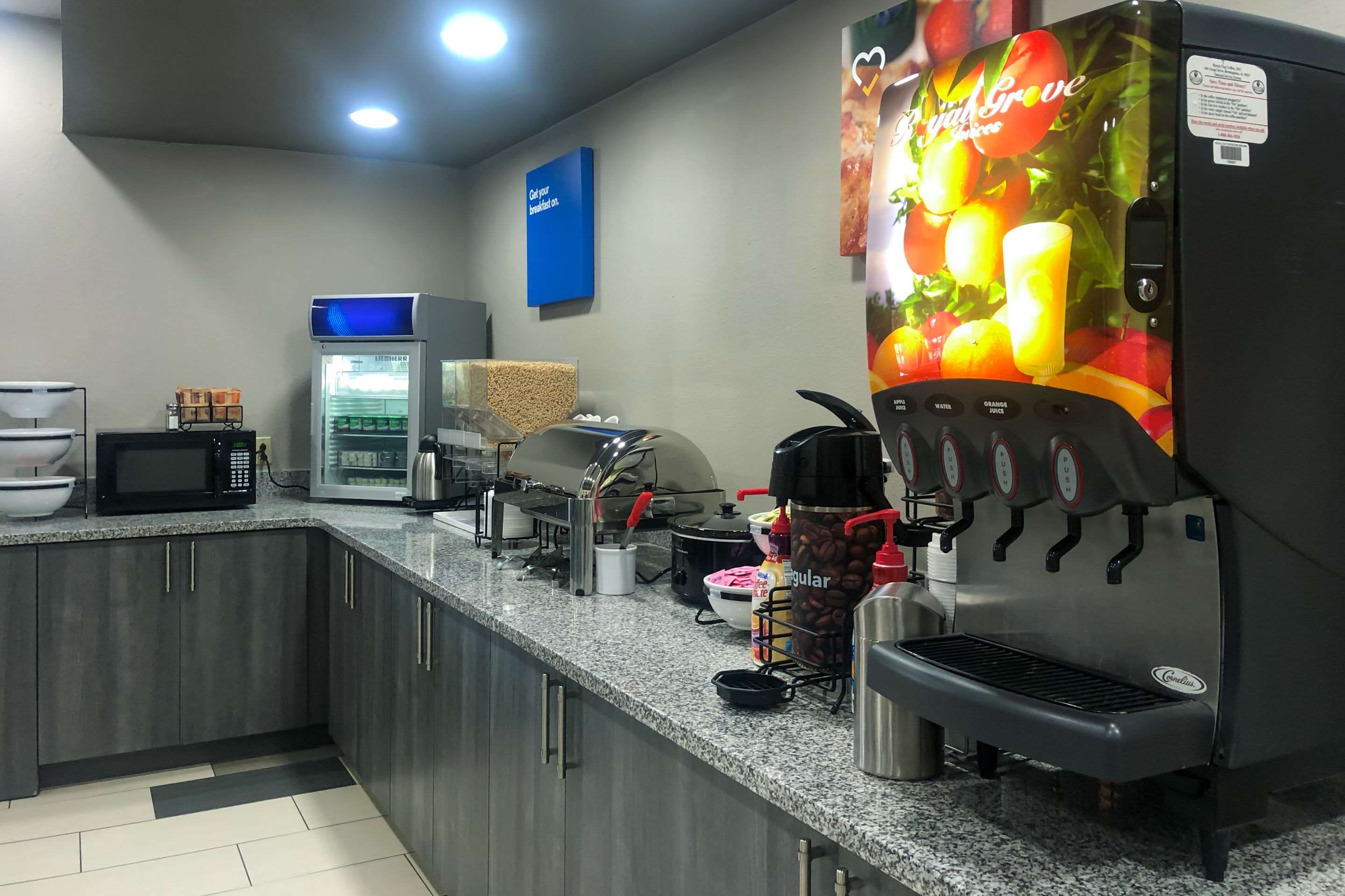 Breakfast area