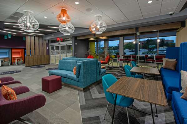  - Tru by Hilton Hotel Airport Columbus - I-670, Exit 9