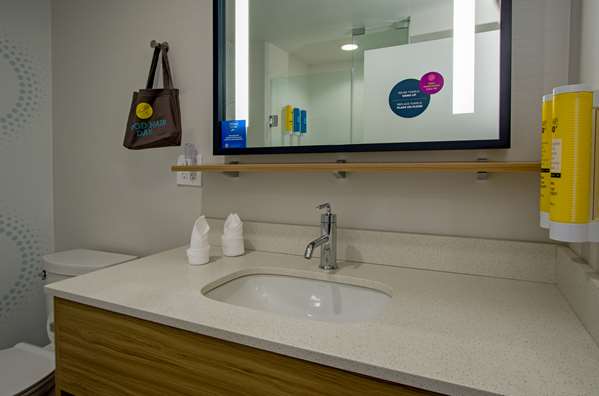  - Tru by Hilton Hotel Airport Columbus - I-670, Exit 9