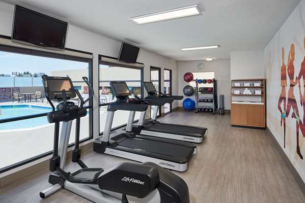 Fitness/ Exercise Room - DoubleTree by Hilton Hotel Fullerton