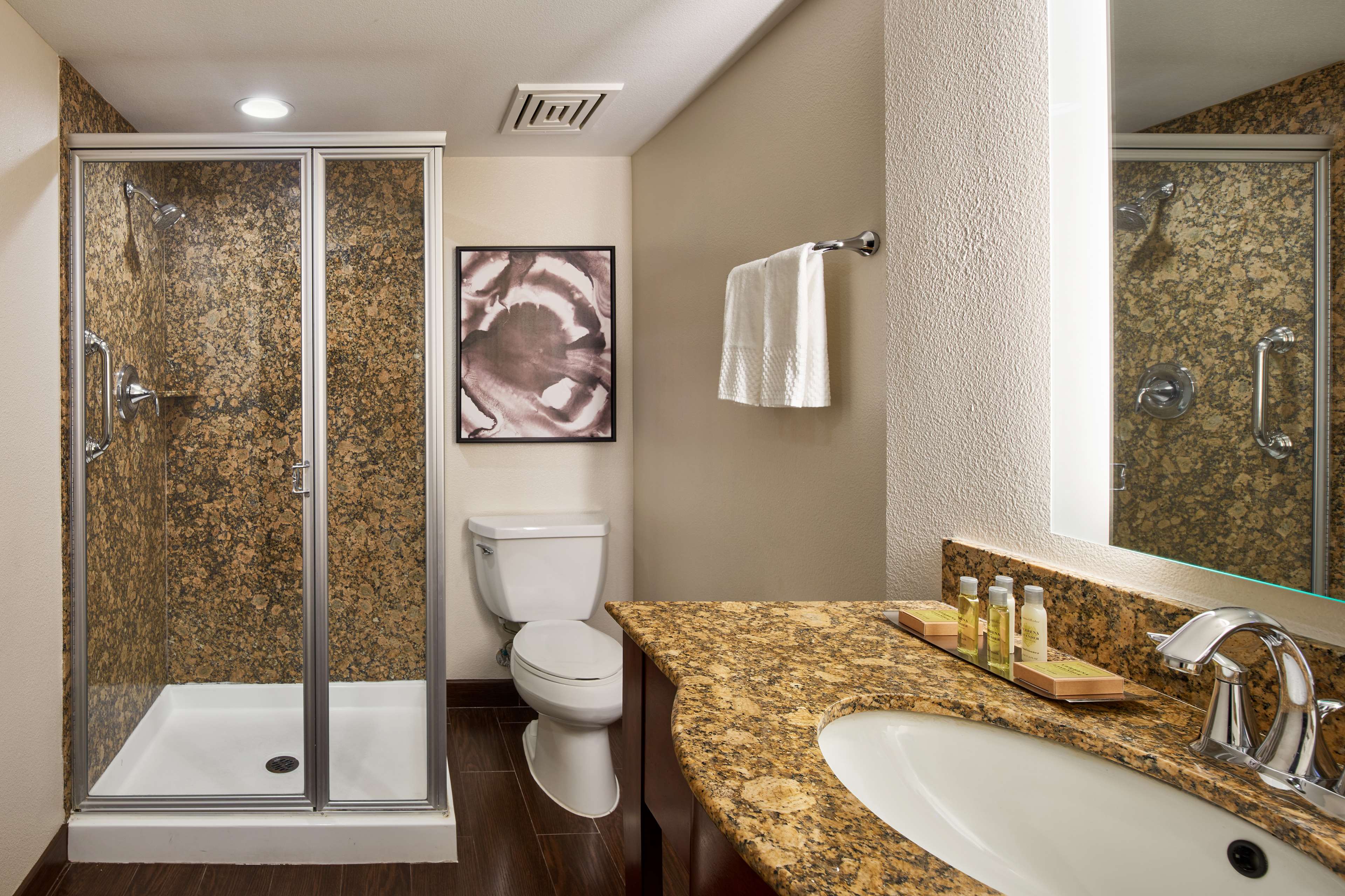 DoubleTree by Hilton Fullerton Room Type - 1 KING ONE BEDROOM SUITE