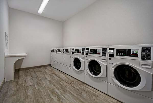  - Hampton Inn South Midland - I-20, Exit 136