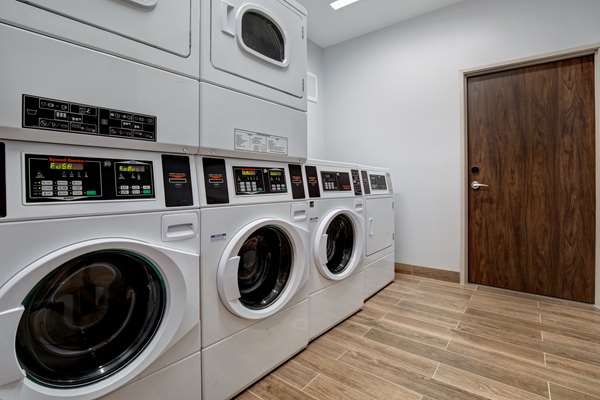  - Hampton Inn South Santa Fe