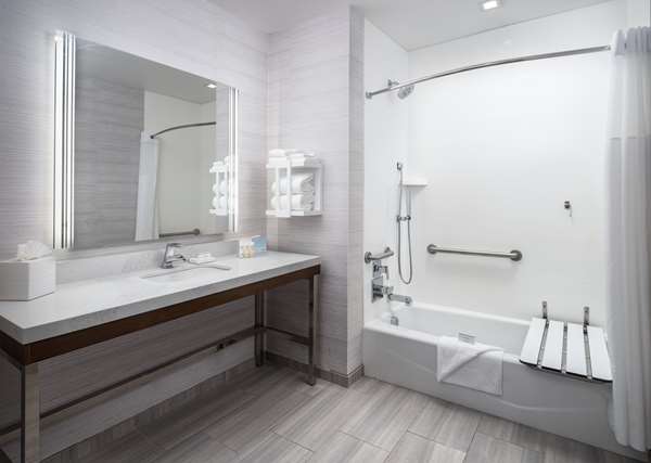  - Hampton Inn & Suites El Cajon