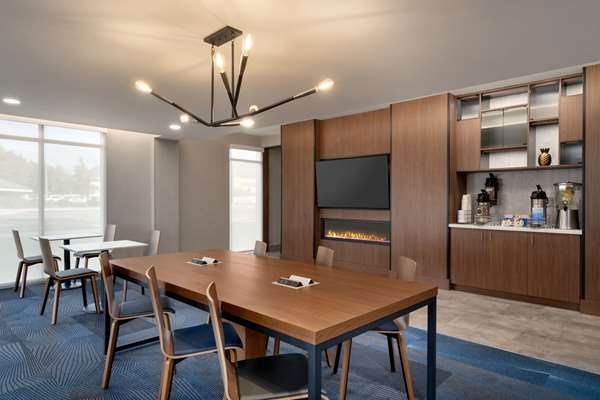  - La Quinta Inns & Suites Springfield - I-5, Exit 195