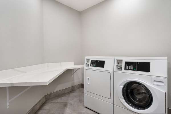 Amenities - La Quinta Inns & Suites Springfield - I-5, Exit 195