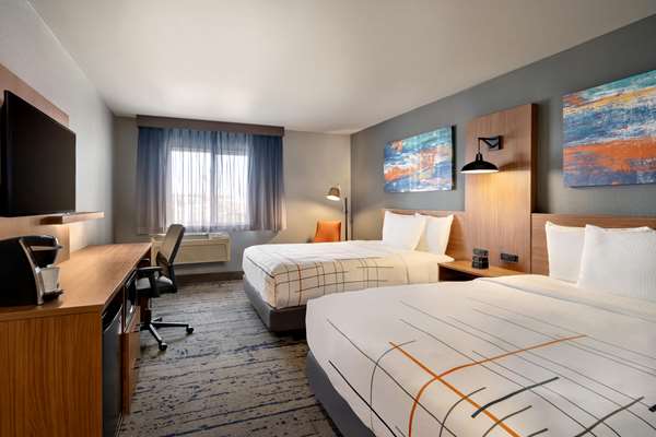  - La Quinta Inns & Suites Springfield - I-5, Exit 195