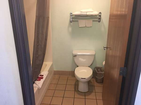  - SureStay Hotel by Best Western Weimar - I-10, Exit 682