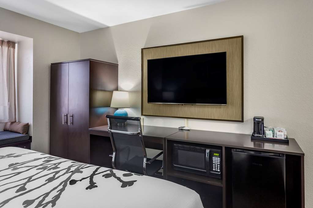 SLEEP INN ST ROBERT-FORT LEONARD WO-guestroom-Guest Room,On-Site.jpg
