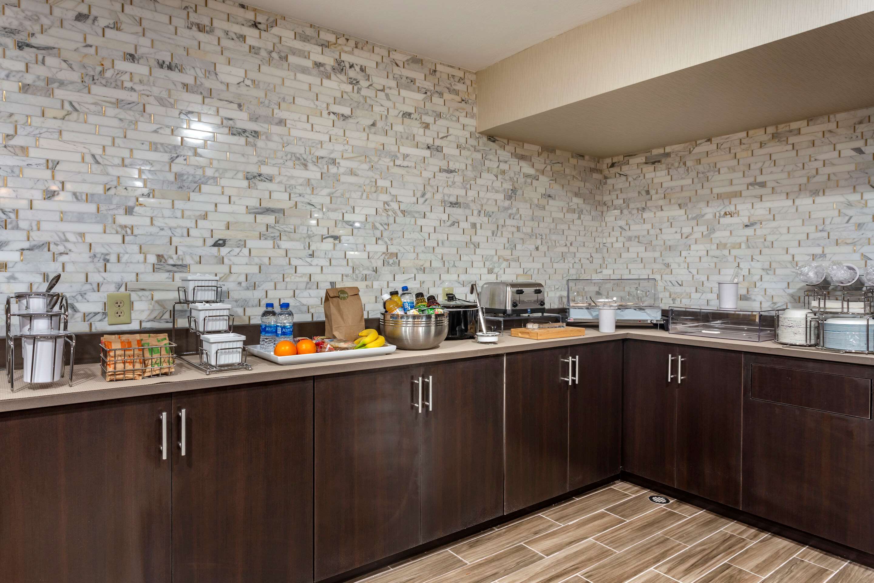 Breakfast counter | Sleep Inn St. Robert-Fort Leonard Wood