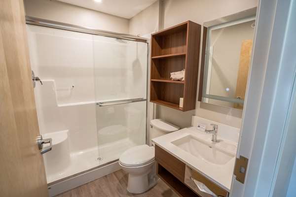  - Microtel Inn & Suites by Wyndham Kelowna