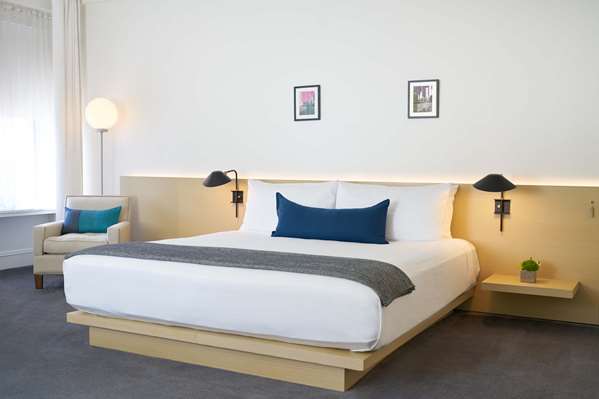  - Ambassador Hotel Downtown Chicago