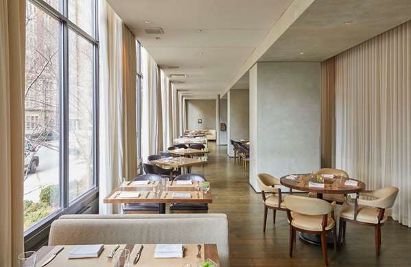 Restaurant - Ambassador Hotel Downtown Chicago