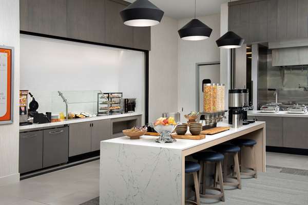 Amenities - Hilton Garden Inn Airport San Jose - I-880, Exit 4A