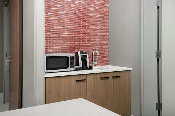  - Hilton Garden Inn Airport San Jose - I-880, Exit 4A