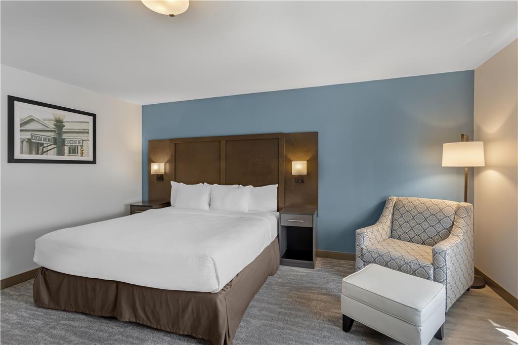 Best Western Plus Hershey - Tap to explore photos