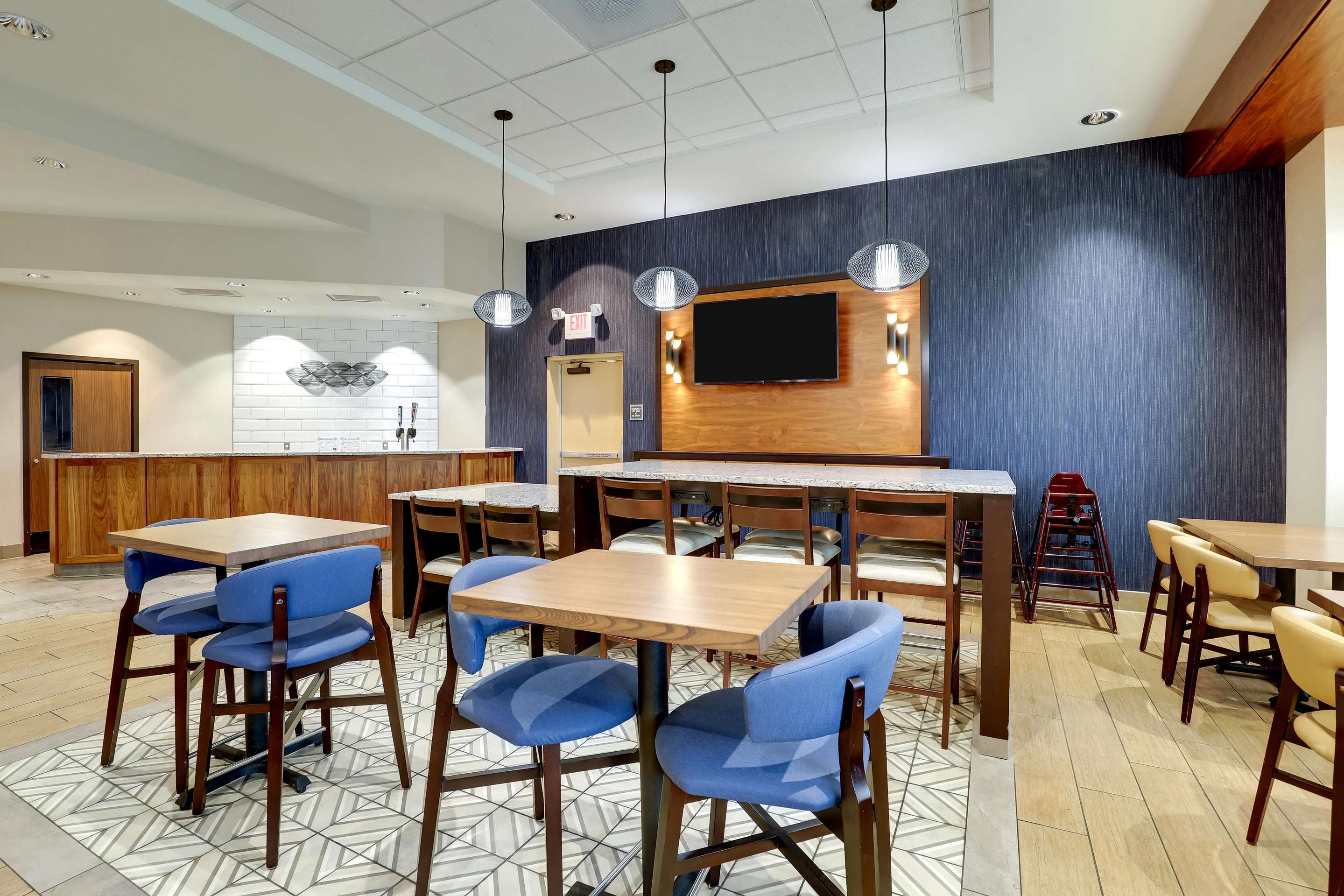 Dining Area | Drury Inn & Suites Lafayette IN