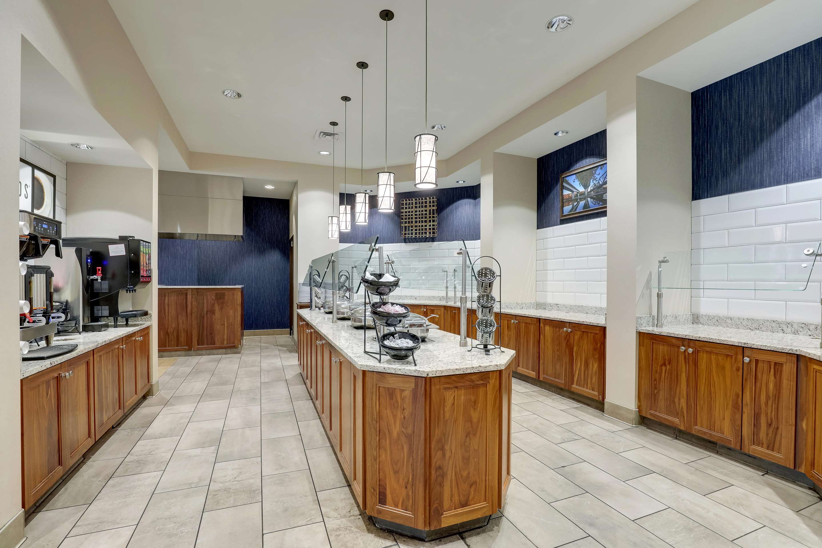 Serving Line | Drury Inn & Suites Lafayette IN