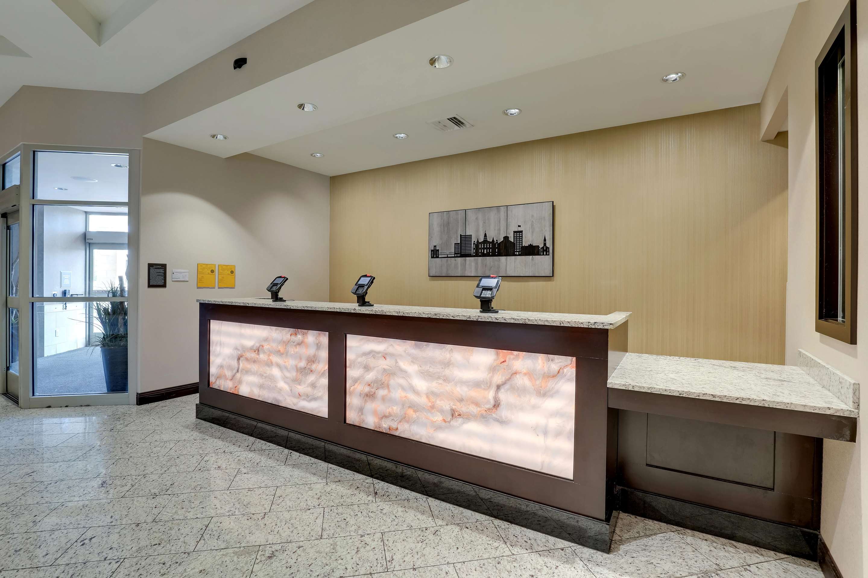Front Desk | Drury Inn & Suites Lafayette IN