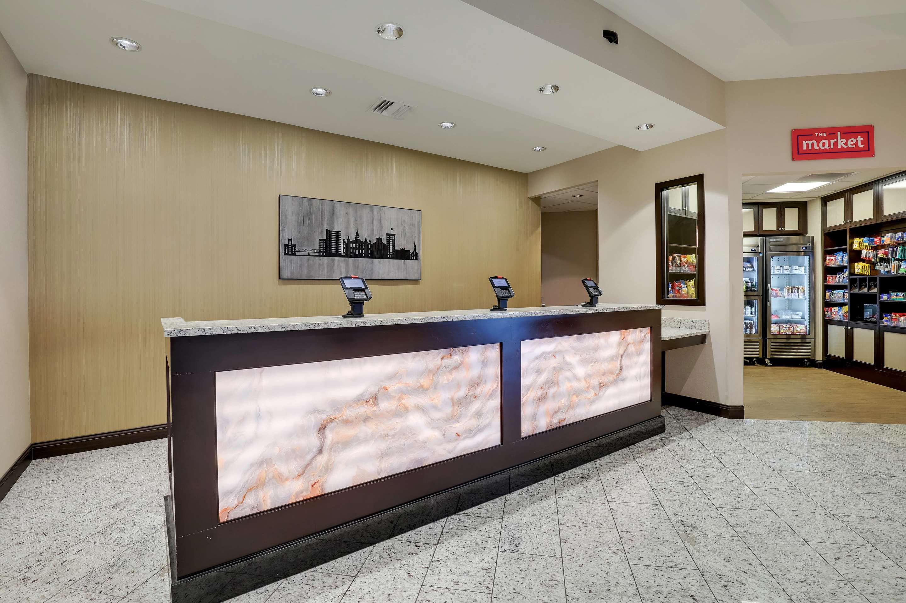 Front Desk | Drury Inn & Suites Lafayette IN