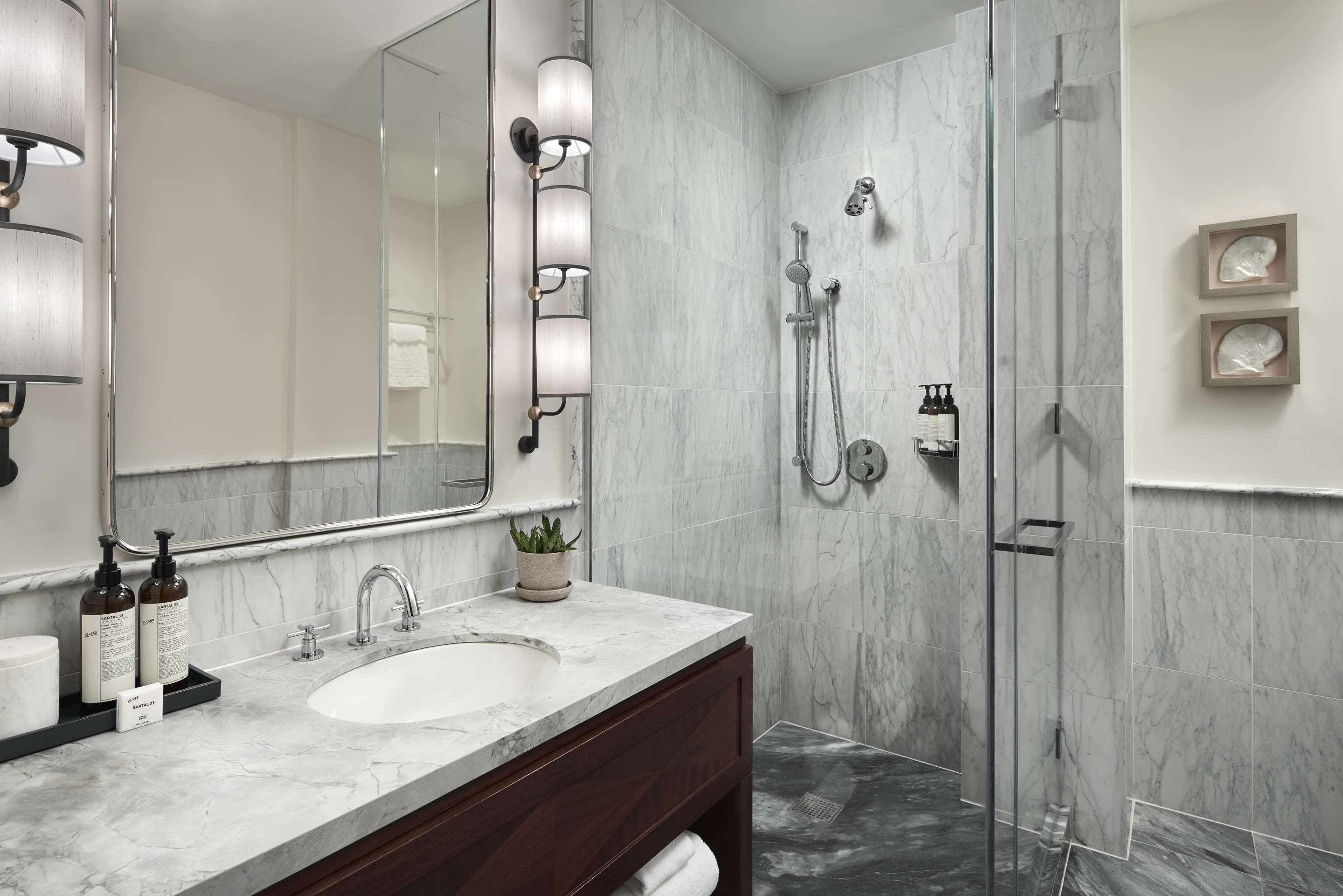 The Wall Street Hotel Wall Street King Bathroom - New York City