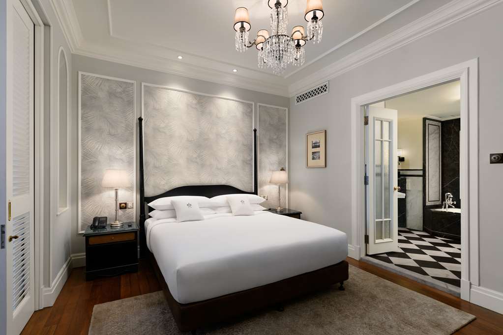 EASTERN AND ORIENTAL HOTEL-guestroom-Guest Room,Suite,On-Site.jpg