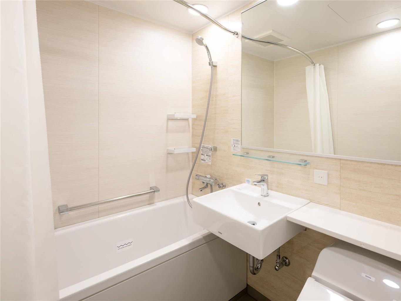 COMFORT HOTEL ISHIGAKI ISLAND-guestroom-Guest Room,Bathroom,On-Site.jpg