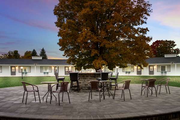 Exterior view - Palmer House Resort Manchester Center