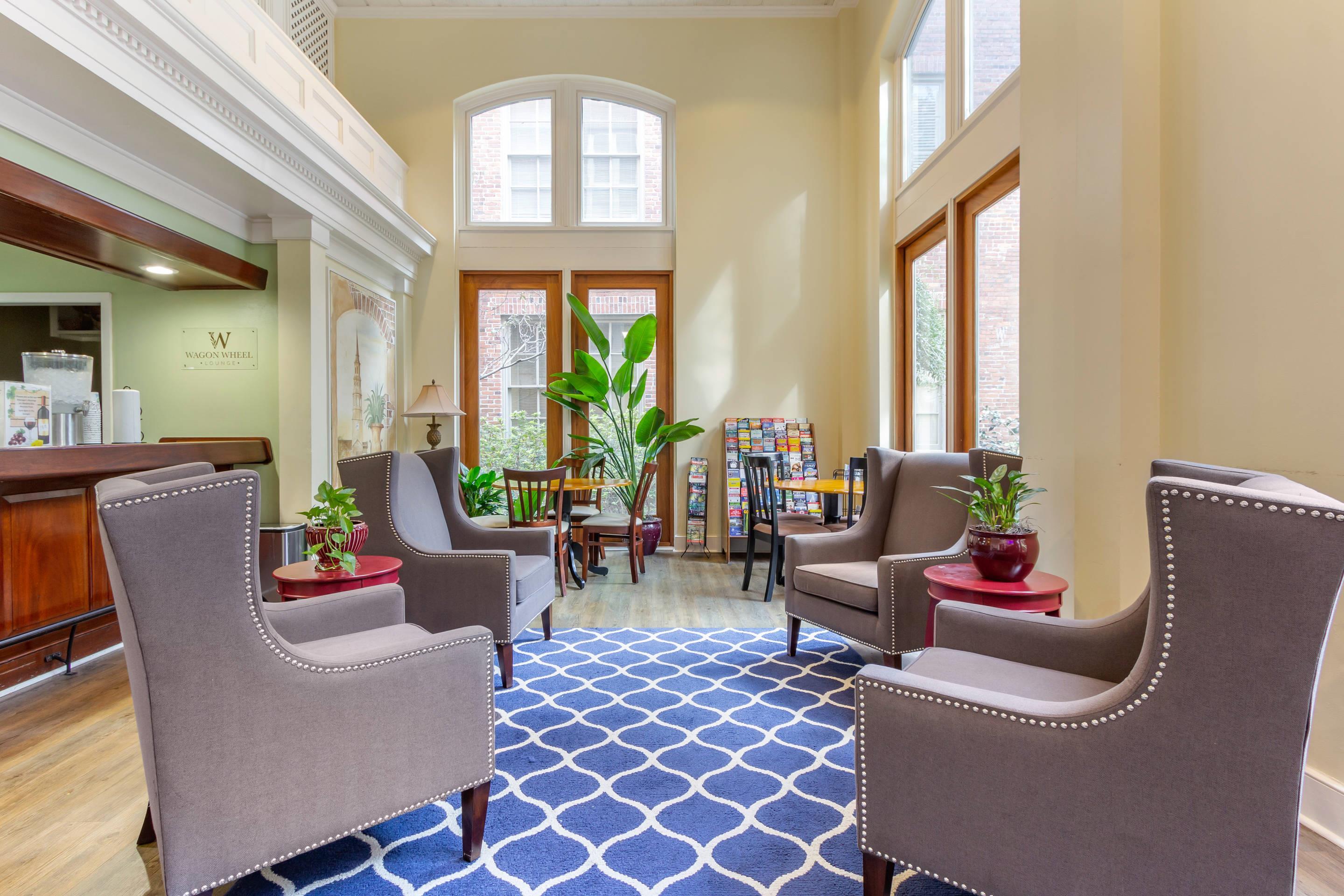 Spacious lobby with sitting area | Church Street Inn Historic Charleston, Ascend Collection Hotel