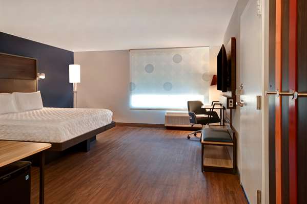  - Tru by Hilton Hotel Concord