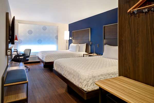  - Tru by Hilton Hotel Concord