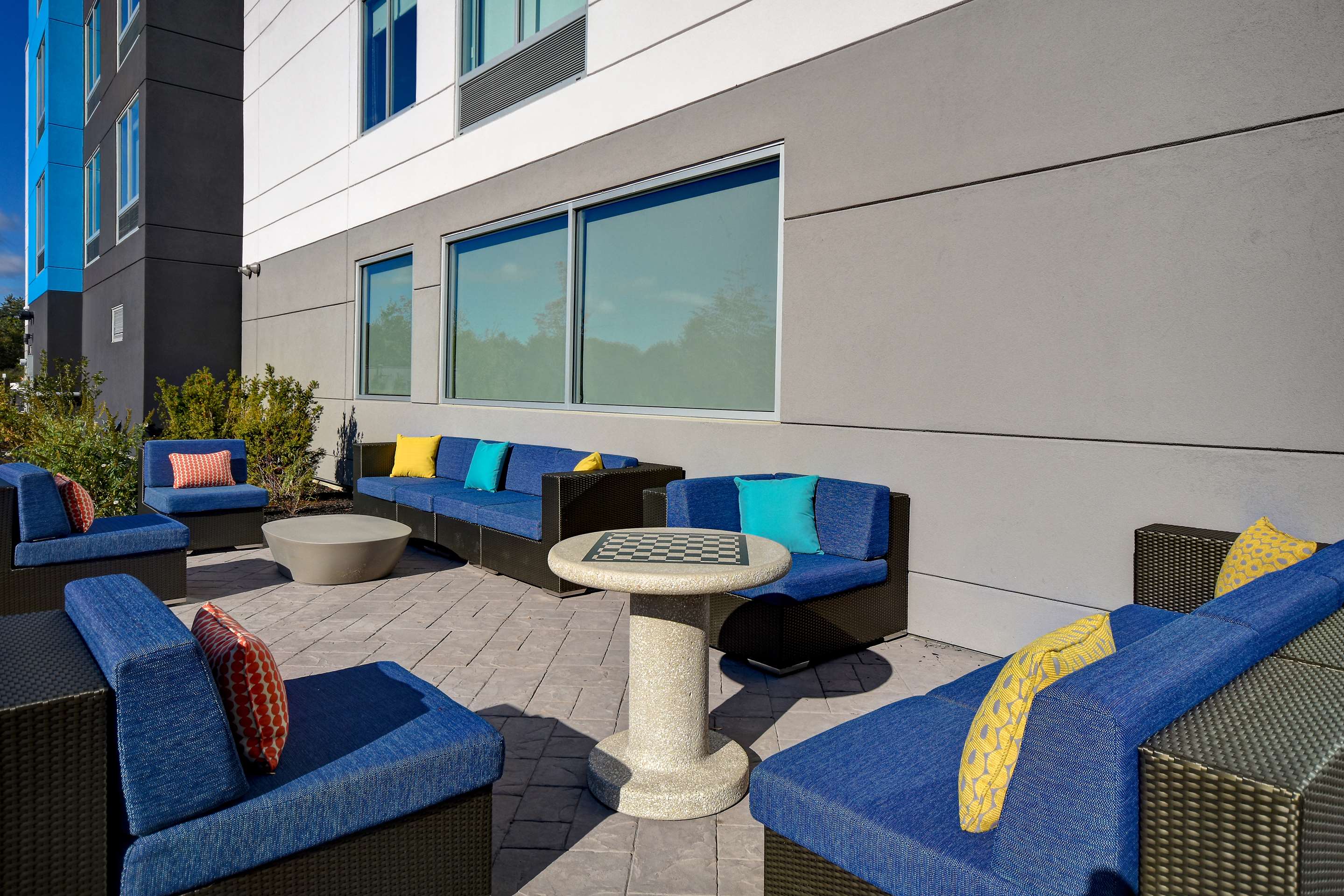 Exterior | Tru by Hilton Concord