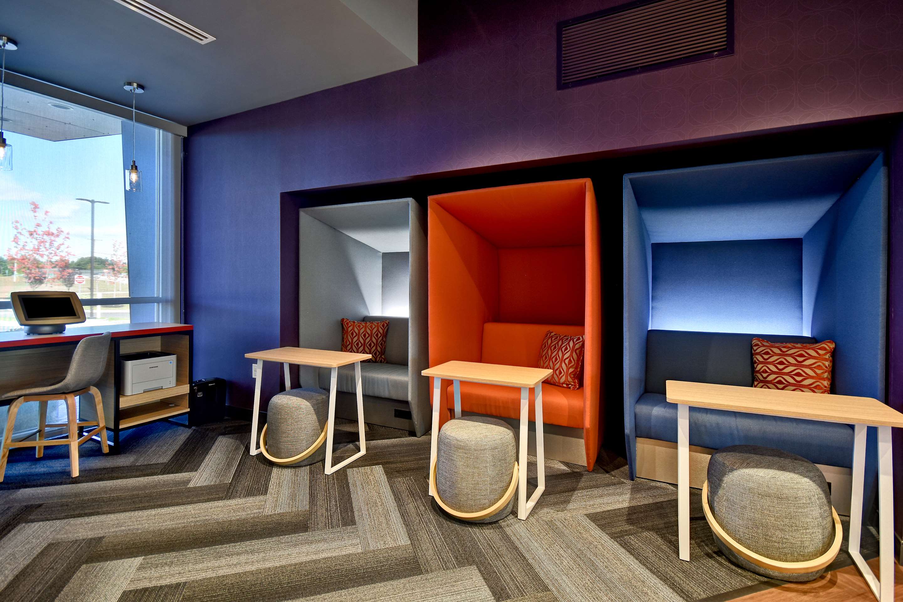 Lobby | Tru by Hilton Concord