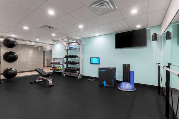 Fitness/ Exercise Room - Tru by Hilton Downtown Market Center Dallas - I-35, Exit 430B