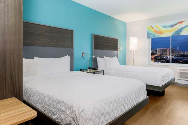  - Tru by Hilton Downtown Market Center Dallas - I-35, Exit 430B