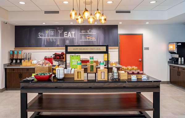 Amenities - Hampton Inn & Suites Indio - I-10, Exit 143