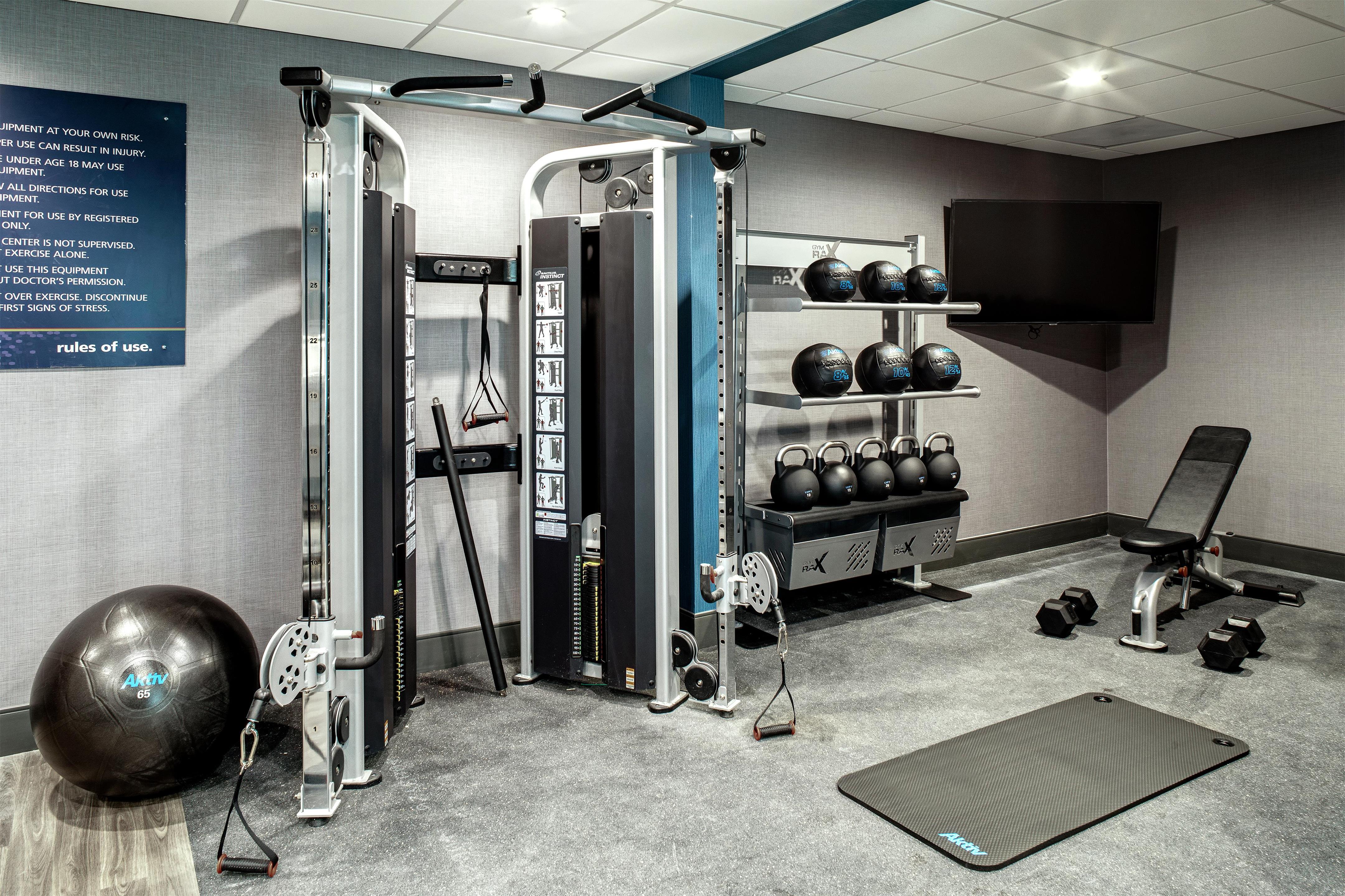 Health club fitness center gym | Hampton Inn & Suites Indio
