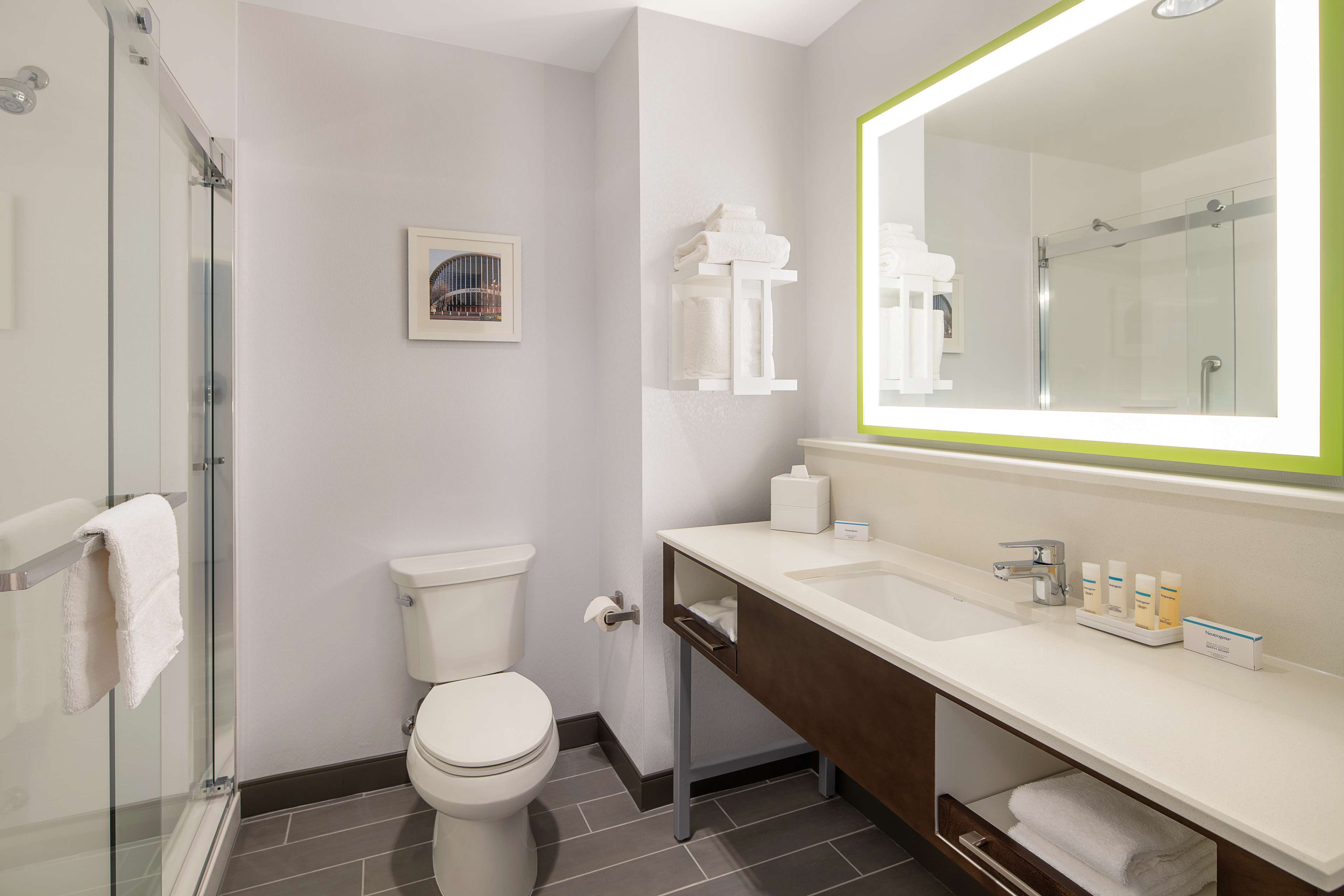Hampton Inn & Suites by Hilton Raleigh Midtown Room Type - 2 QUEENS W  FRIDGE MICROWV