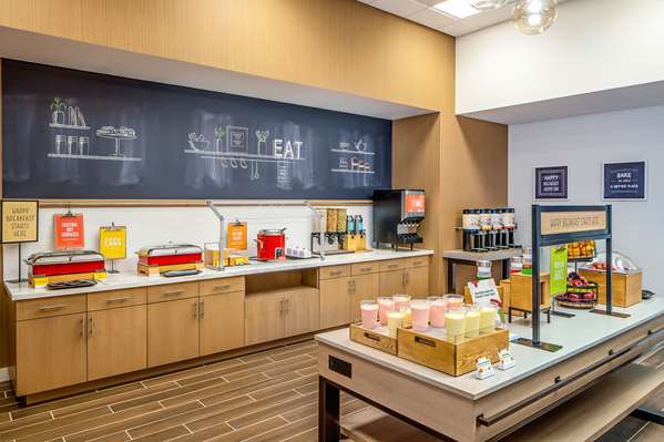 Amenities - Hampton Inn & Suites Midtown Raleigh - I-440, Exit 10